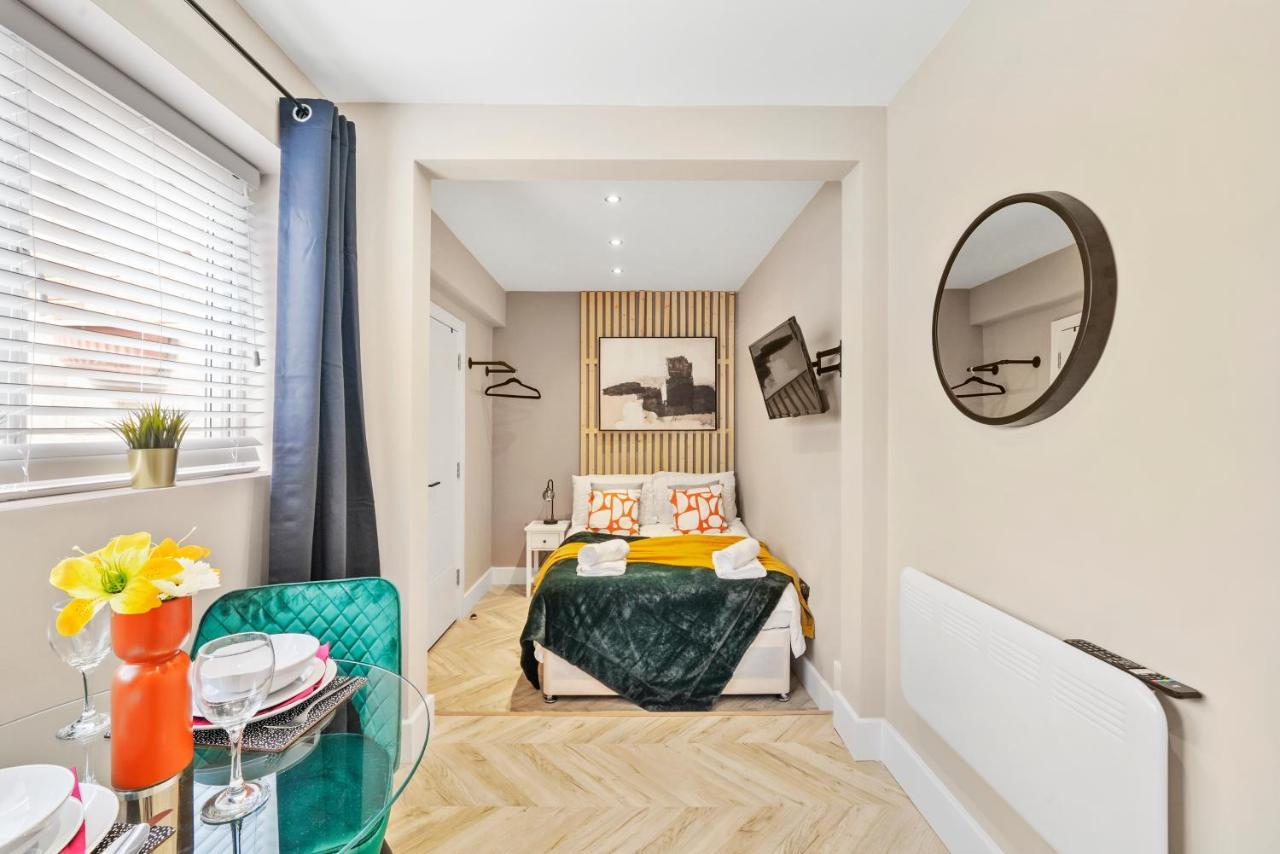Appartement Boutique Heathrow Studio'S - Parking - Garden à Harmondsworth Extérieur photo
