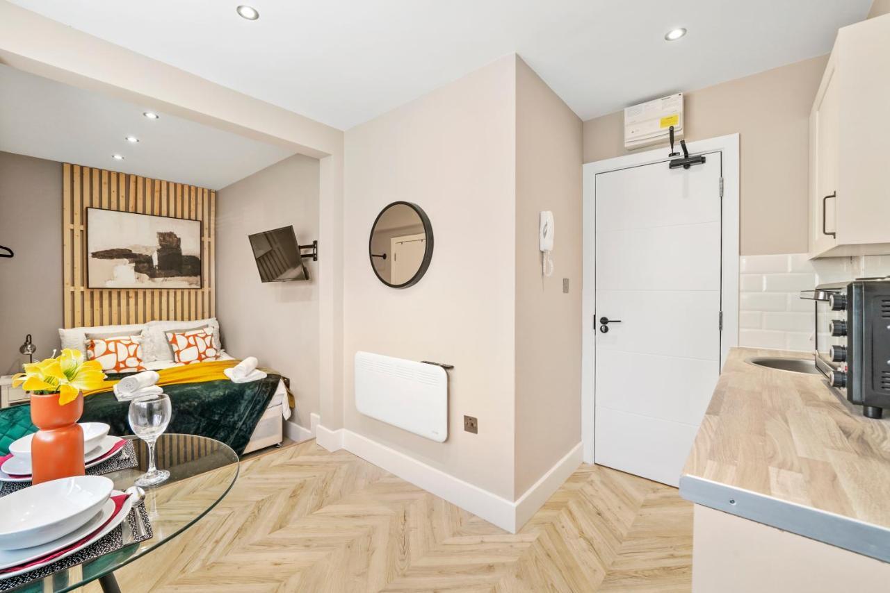 Appartement Boutique Heathrow Studio'S - Parking - Garden à Harmondsworth Extérieur photo