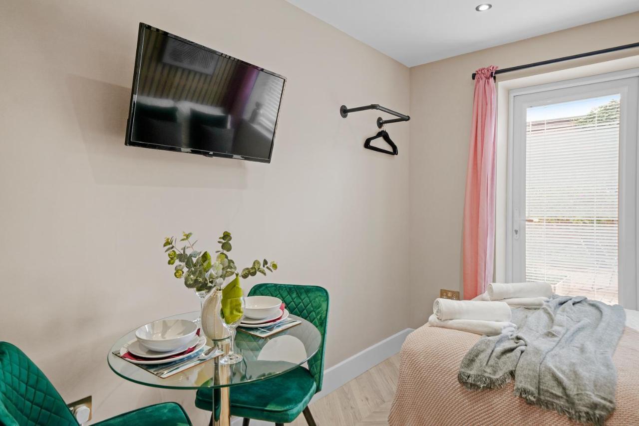 Appartement Boutique Heathrow Studio'S - Parking - Garden à Harmondsworth Extérieur photo