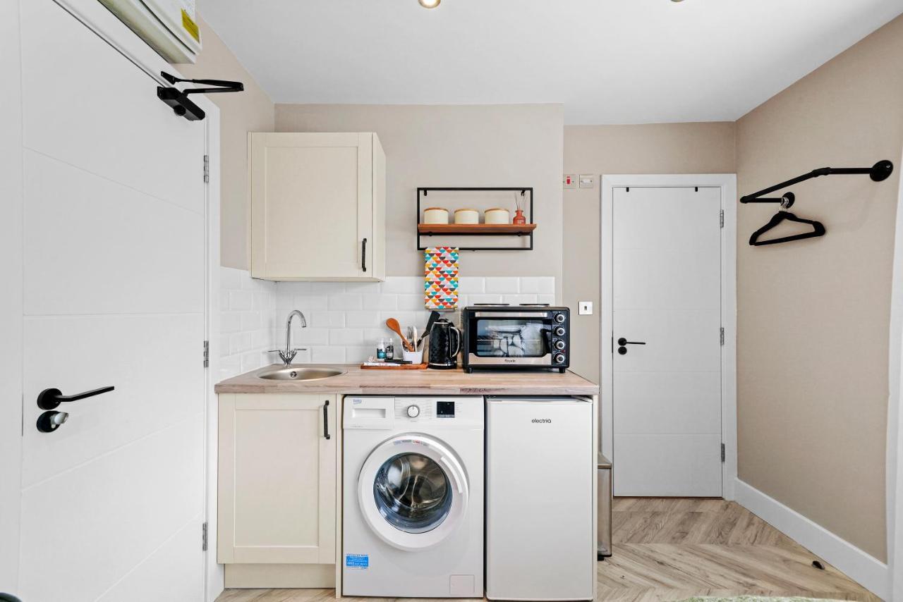 Appartement Boutique Heathrow Studio'S - Parking - Garden à Harmondsworth Extérieur photo