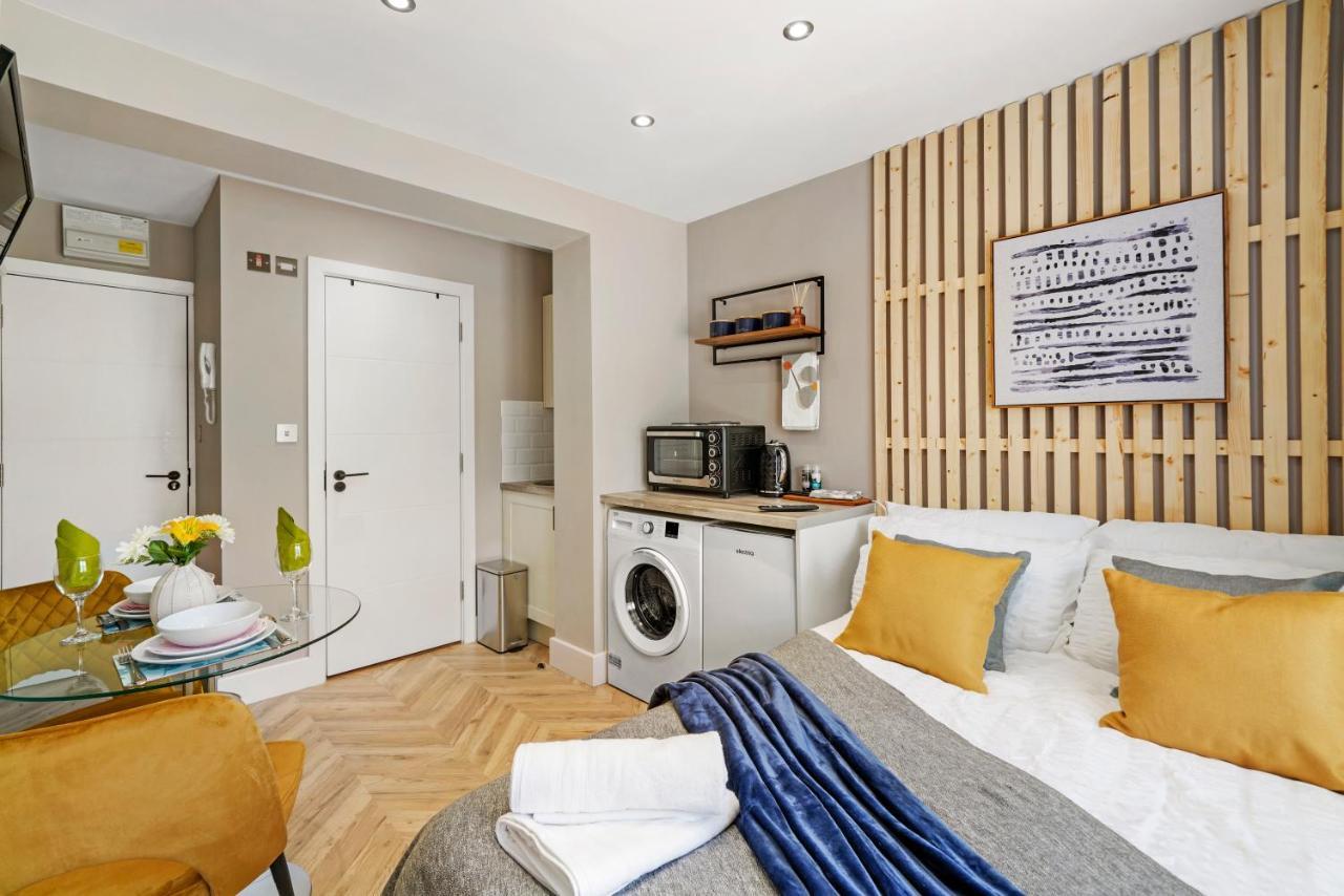 Appartement Boutique Heathrow Studio'S - Parking - Garden à Harmondsworth Extérieur photo