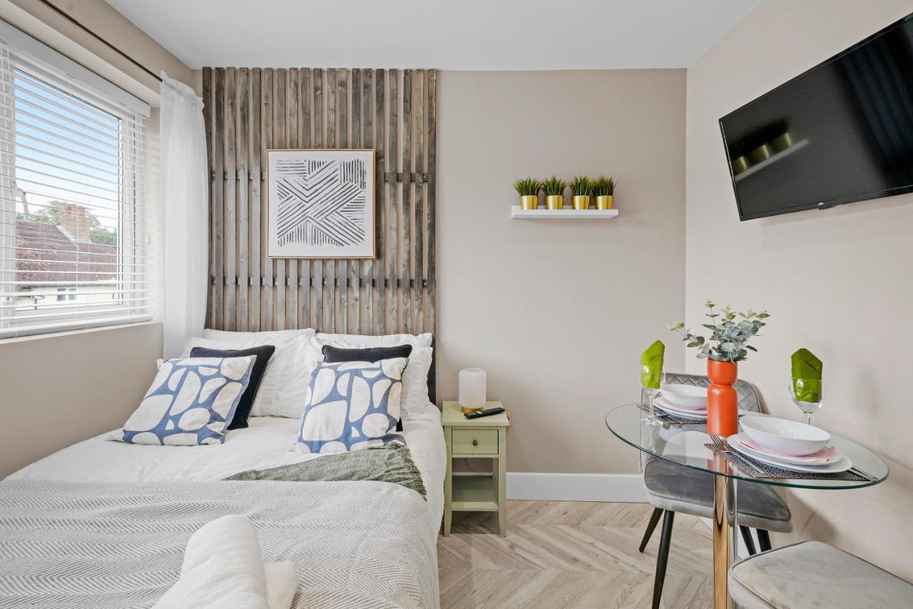 Appartement Boutique Heathrow Studio'S - Parking - Garden à Harmondsworth Extérieur photo
