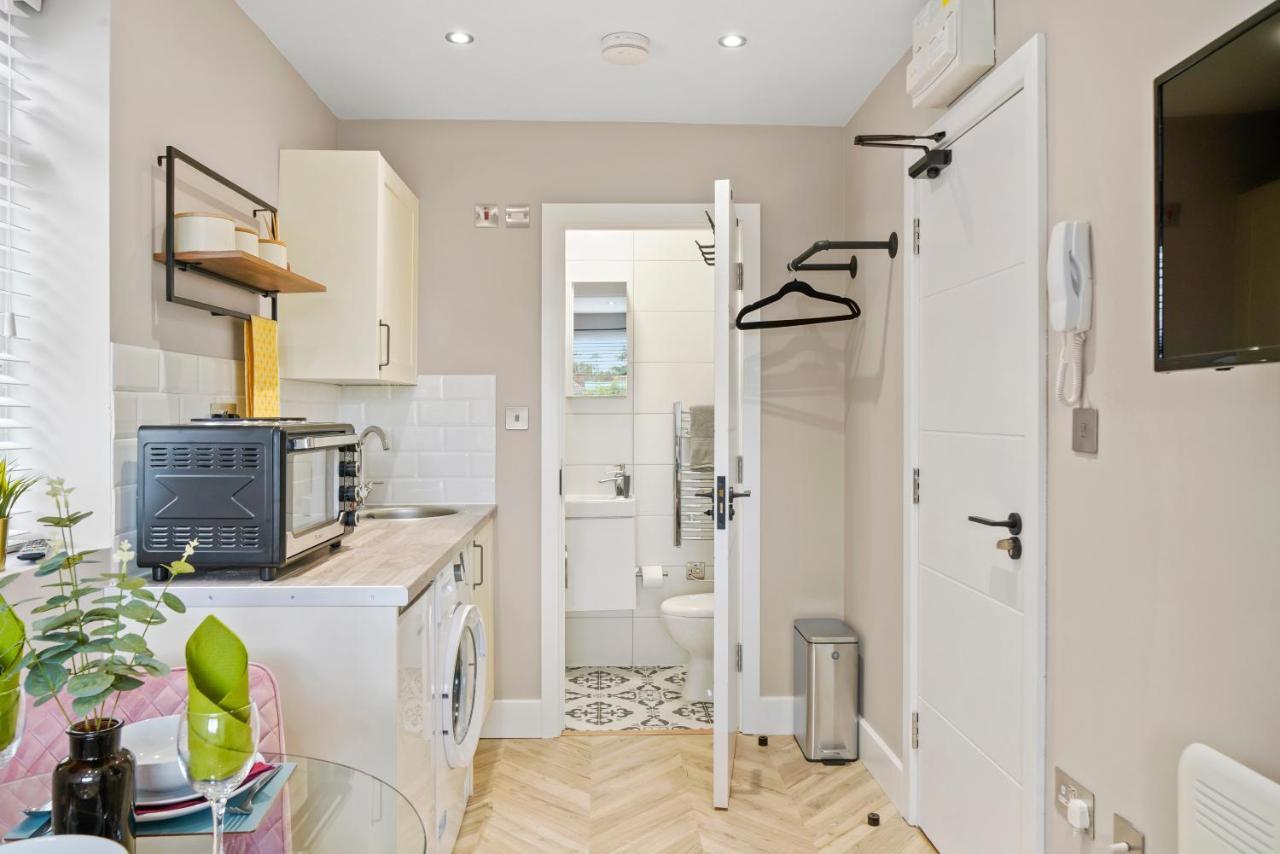 Appartement Boutique Heathrow Studio'S - Parking - Garden à Harmondsworth Extérieur photo