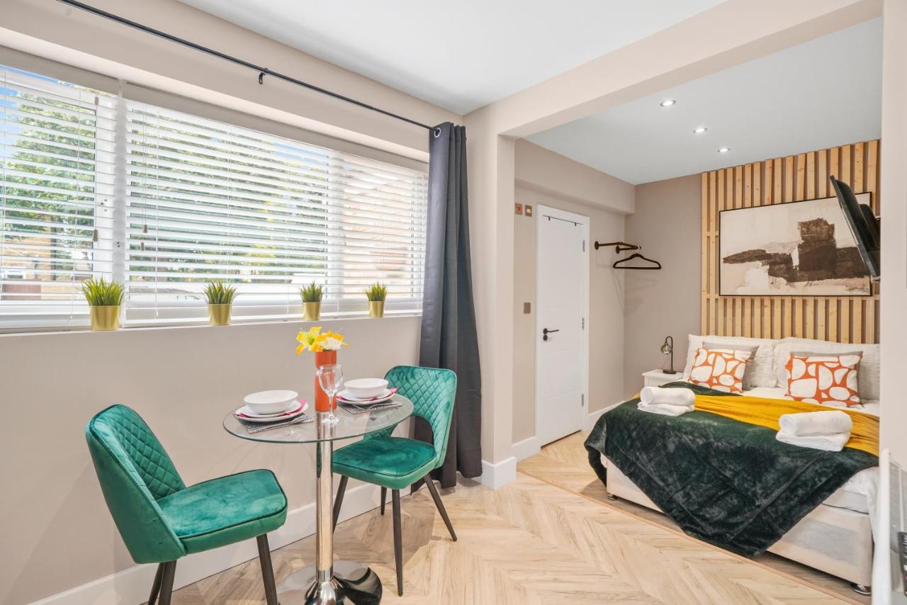 Appartement Boutique Heathrow Studio'S - Parking - Garden à Harmondsworth Extérieur photo