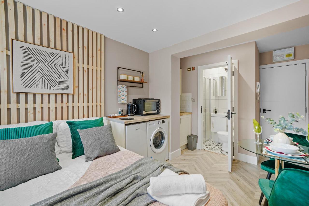 Appartement Boutique Heathrow Studio'S - Parking - Garden à Harmondsworth Extérieur photo