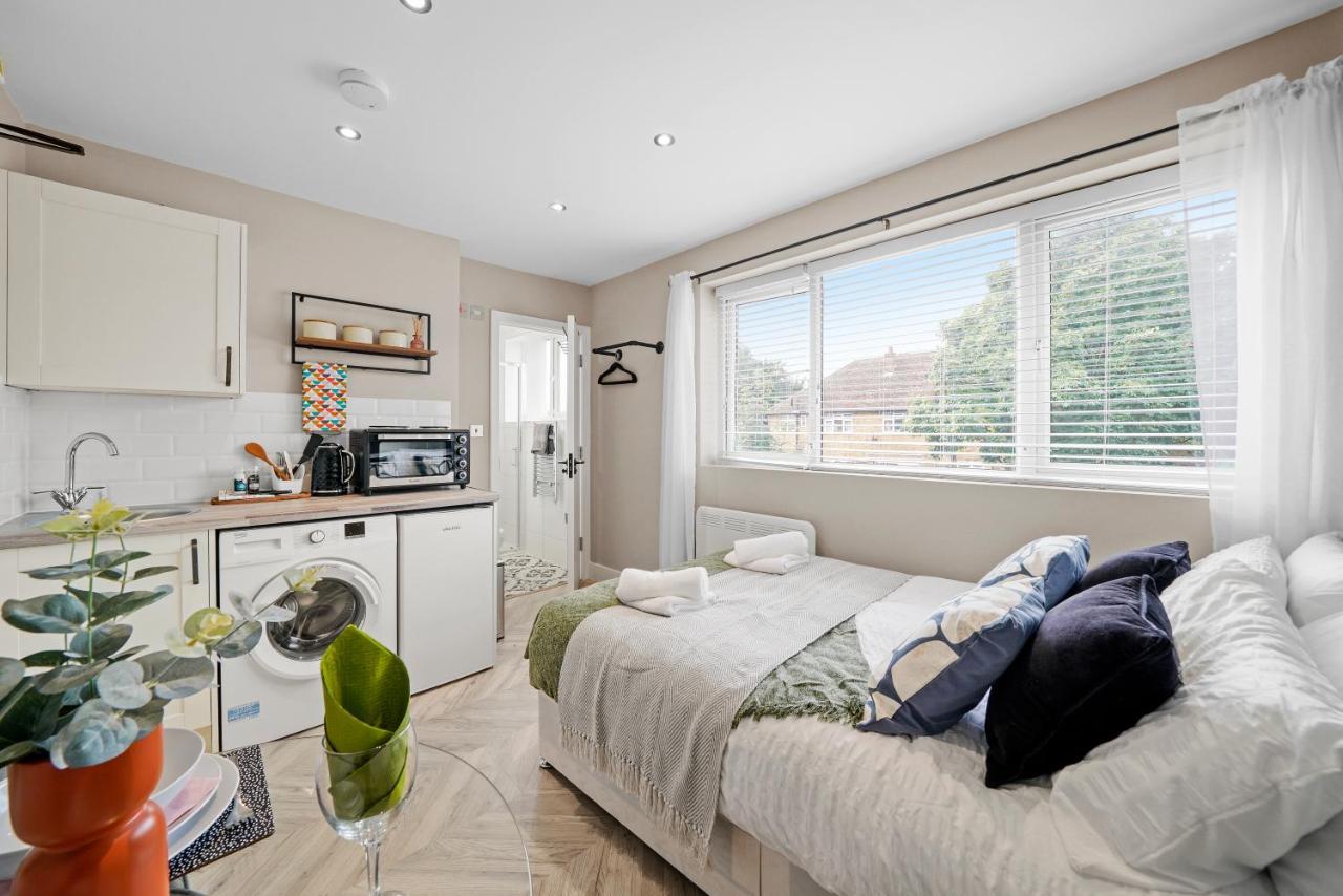 Appartement Boutique Heathrow Studio'S - Parking - Garden à Harmondsworth Extérieur photo