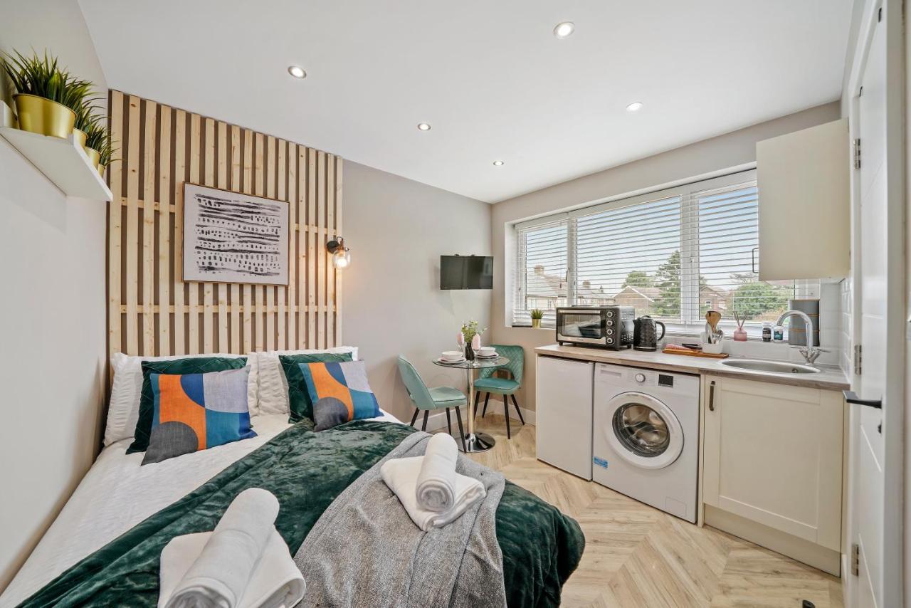 Appartement Boutique Heathrow Studio'S - Parking - Garden à Harmondsworth Extérieur photo